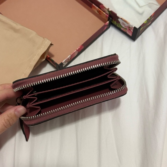 GG Supreme Monogram Blooms Zip Around Card Case Wallet AUTHENTIC - Picture 3 of 7